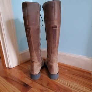 Clarks Lace-up, side-zippered, tan boots